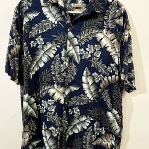 Batek Bay Easycare 100% Rayon Men's Navy Floral Hawaiian Shirt size XL